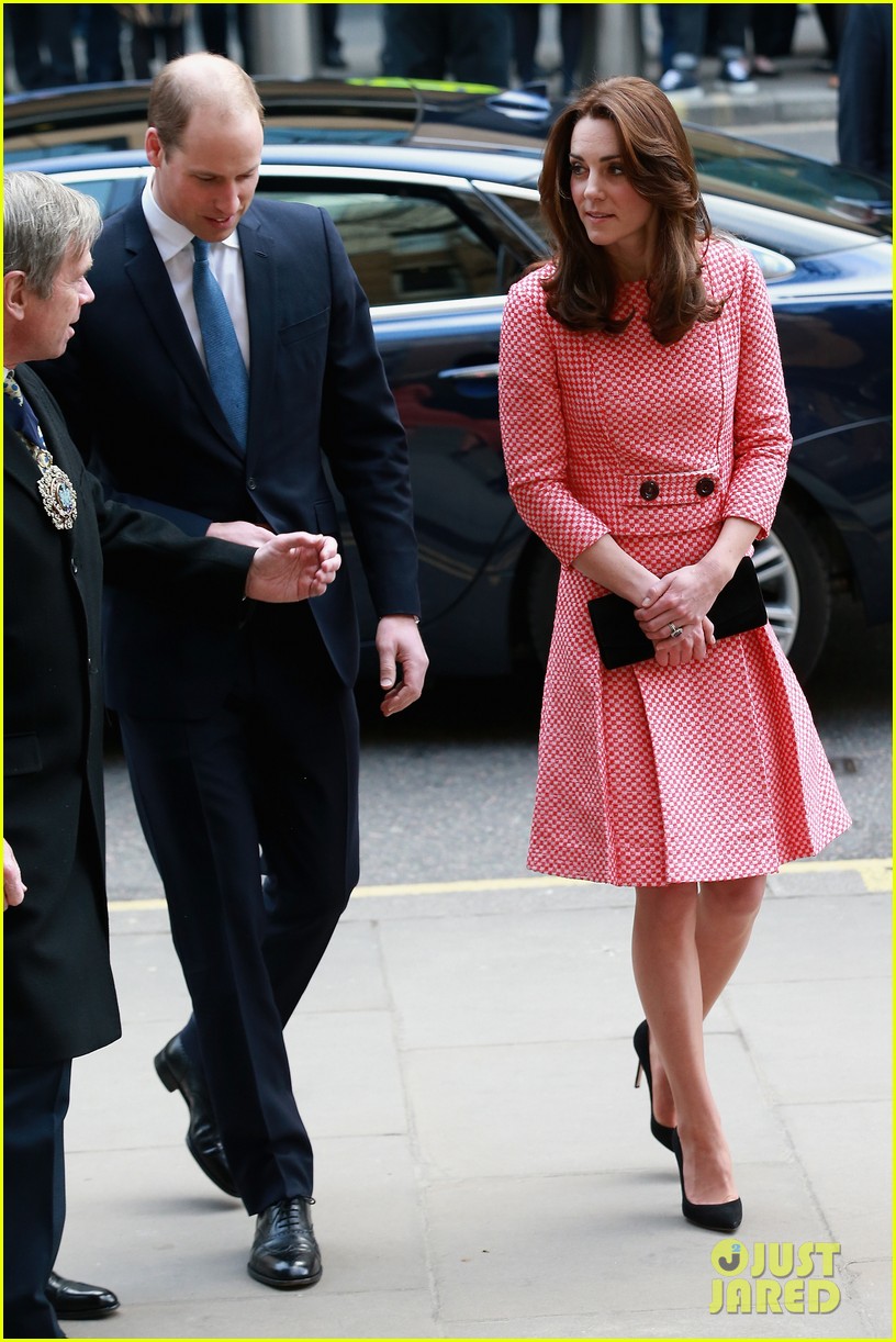 kate middleton prince william are adorable couple during xlp youth charity visit 01