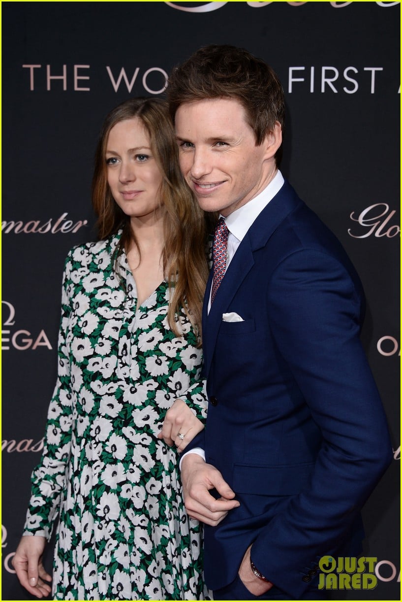 Eddie Redmayne Suits Up for Omega Event with Wife Hannah Photo 3595482