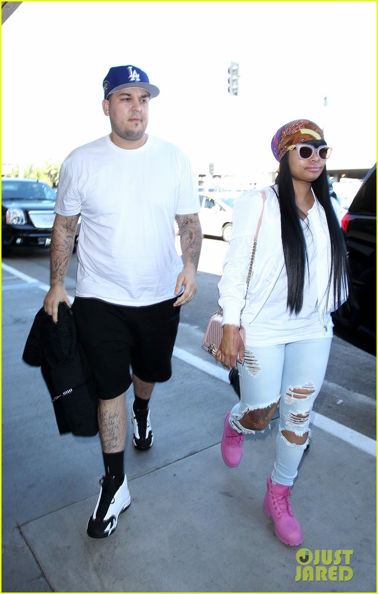 rob kardashian looks much slimmer in new airport photos 01