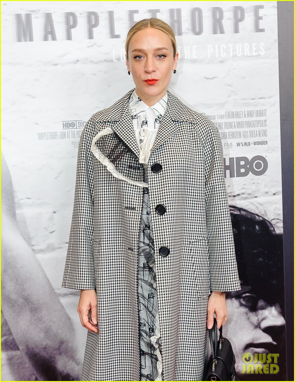 chloe sevigny helps premiere mapplethorpe look at the pictures in nyc 023612382