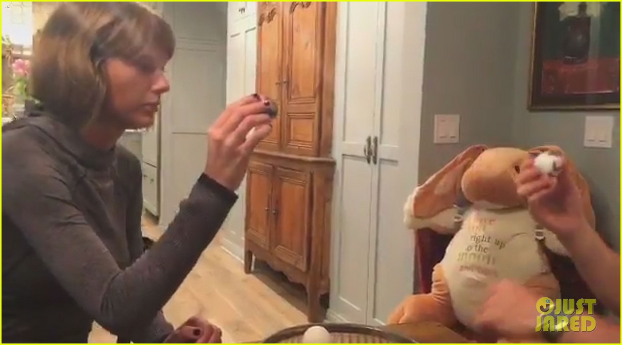 Taylor Swift Has an Easter Egg Battle with Brother Austin (Video