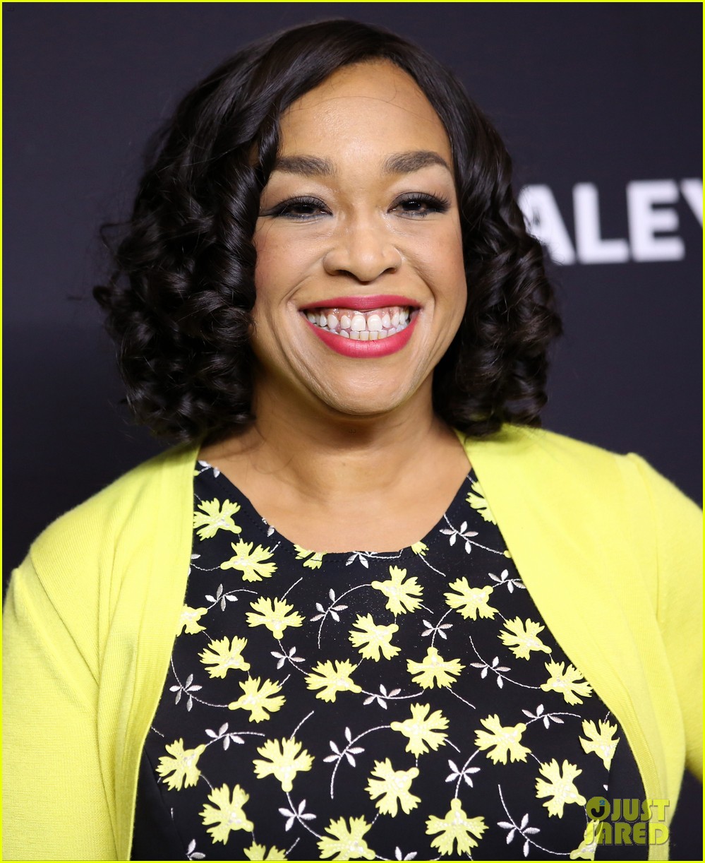 shonda rhimes on scandal abortion a woman made a choice about her body 173606839