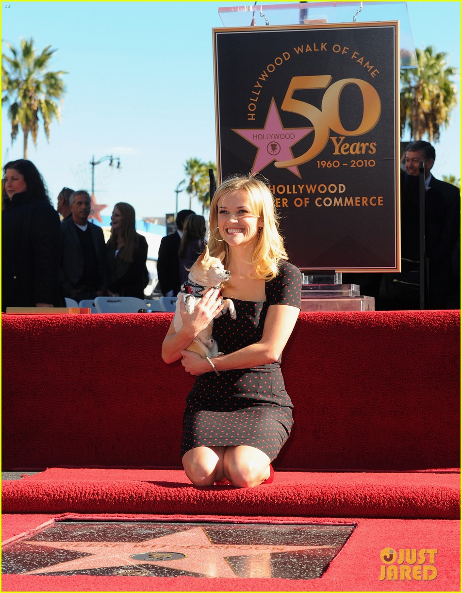 reese witherspoon mourns death of dog bruiser woods 013603193