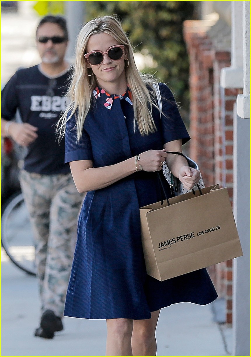 reese witherspoon flower crown paltrow lunch 313605246