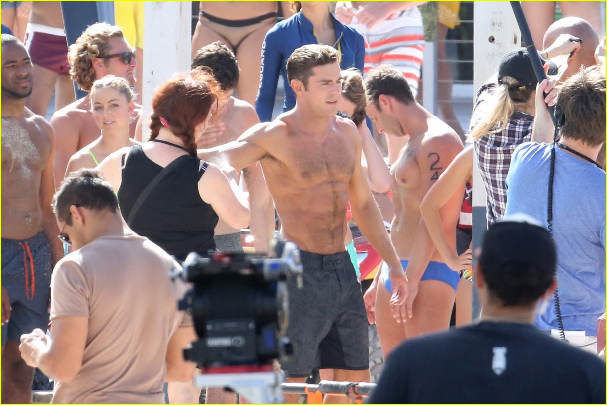 zac efron pull up contest baywatch 253600504