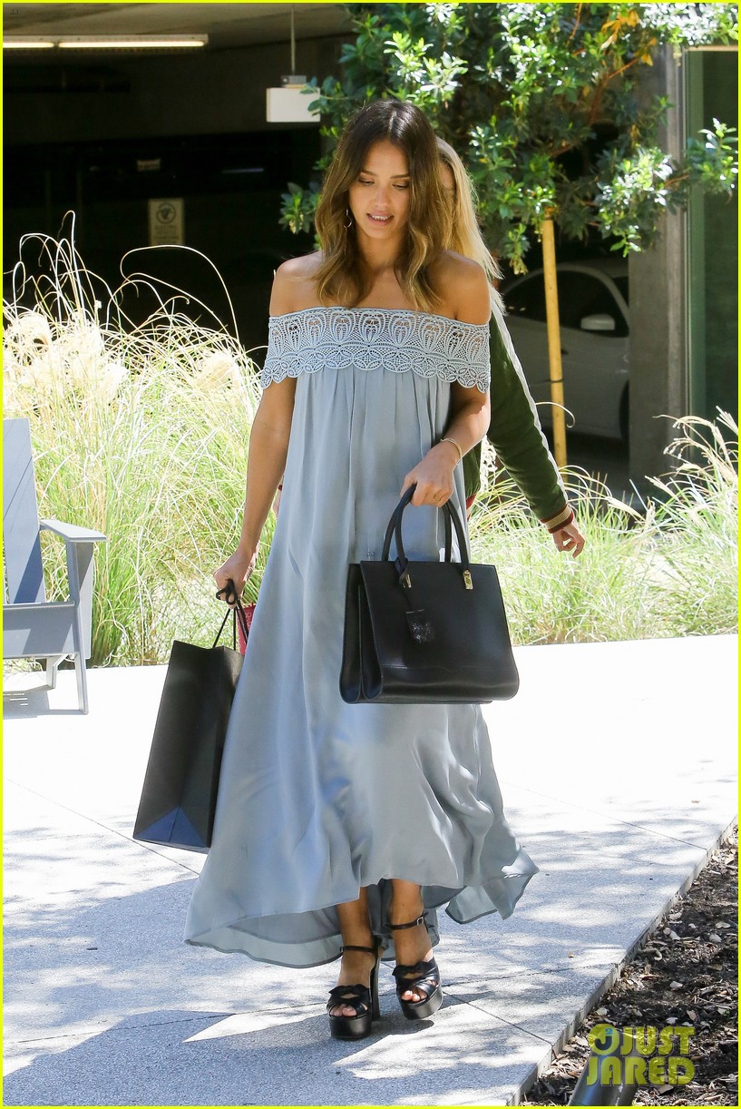 Jessica Alba Is Feeling 'Super Blessed' on Her Birthday Photo 3642655(02)