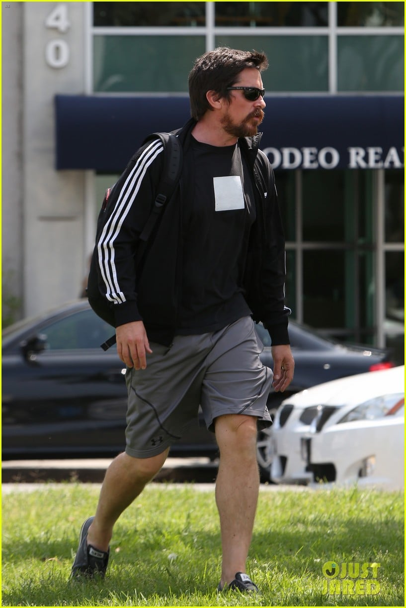 christian bale steps out in his workout gear for a meeting 17