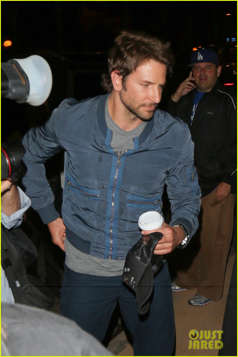 bradley cooper takes his mom to surprise guns n roses show 293620082