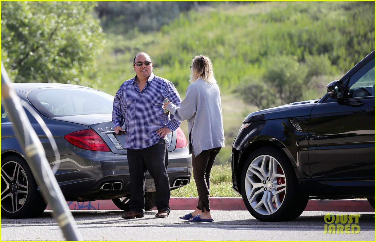 kaley cuoco is reportedly dating fellow equestrian karl cook 013619182
