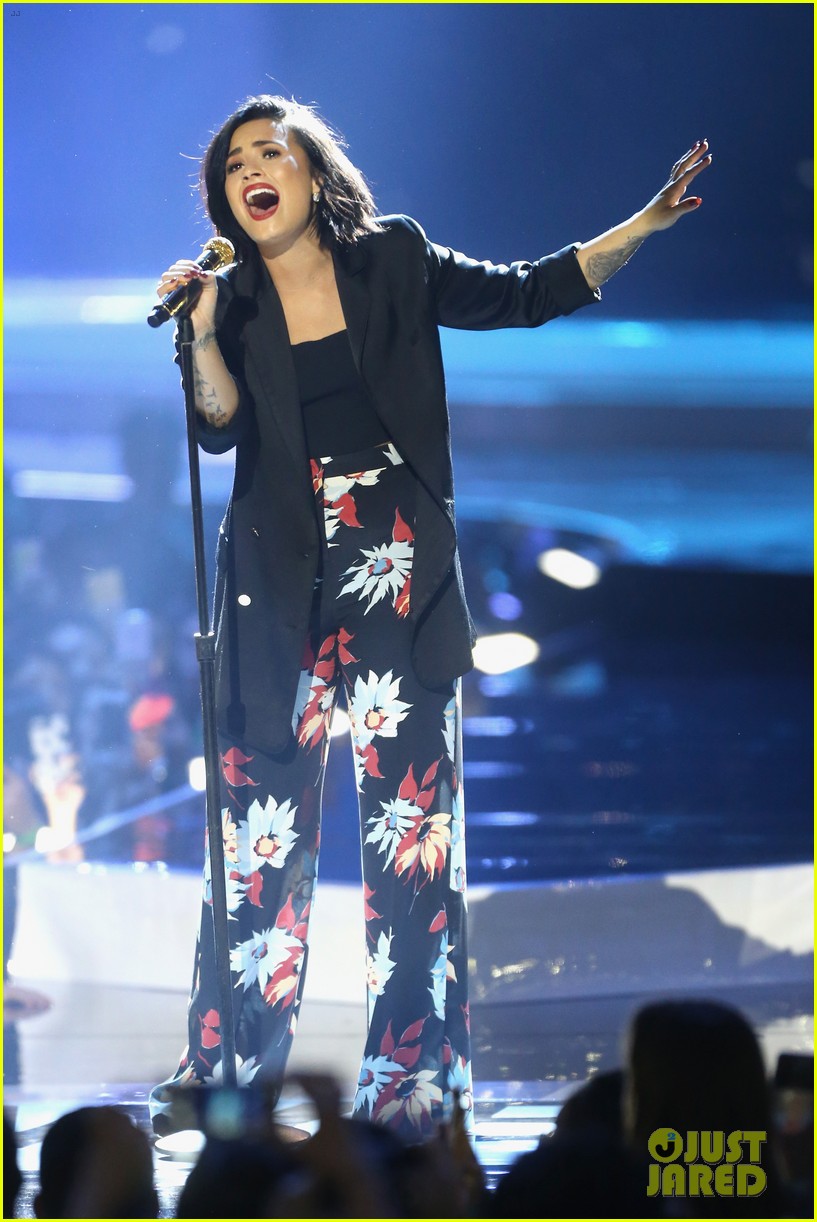 demi lovato performs at 2016 weday 063625200