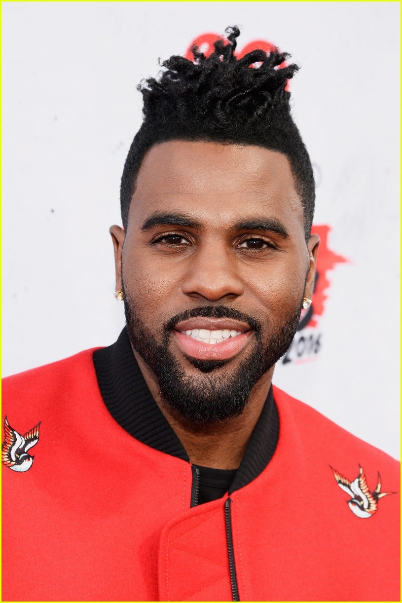 Jason Derulo Arrives to Host iHeartRadio Music Awards 2016 Photo