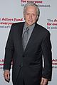 michael douglas gets highest honor at actors fund gala 2016 16