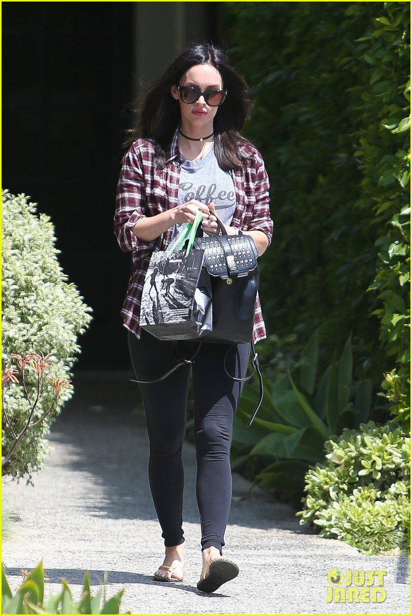 megan fox steps out after going to hawaii with brian green 273643627