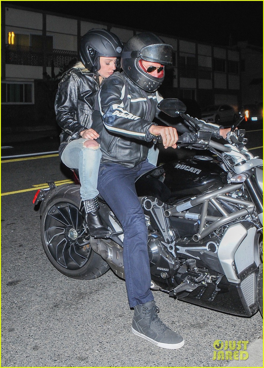 lady gaga takes a ride on bradley coopers motorcyle to dinner 023643744