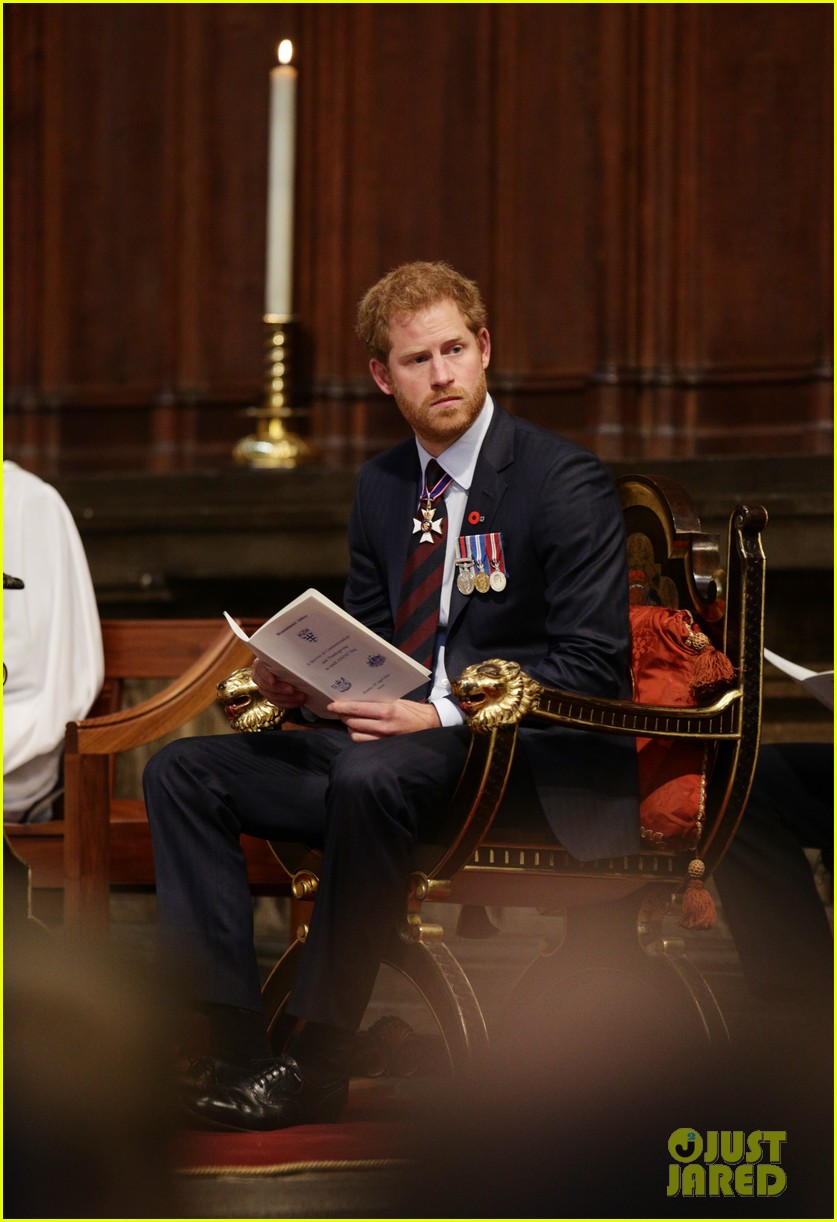 prince harry commemorates australian new zealand forces at anzac 03