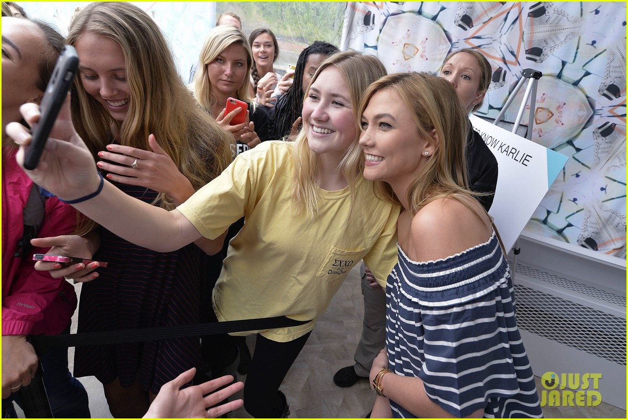 karlie kloss hosts epic shoe party with nordstrom at usc 17