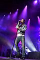 maroon 5 performs animals at iheartradio music awards 2016 04