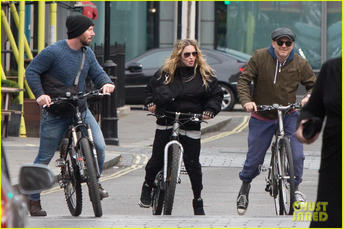 madonna bike ride london after rocco visit 11