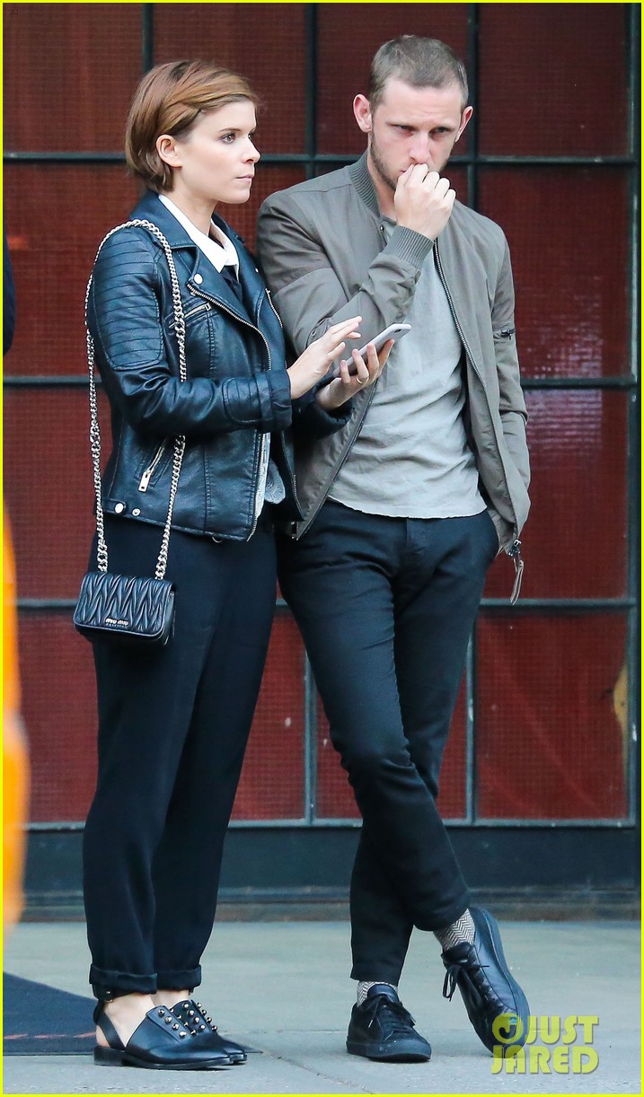 kate mara jamie bell are spending time together in nyc 143635569
