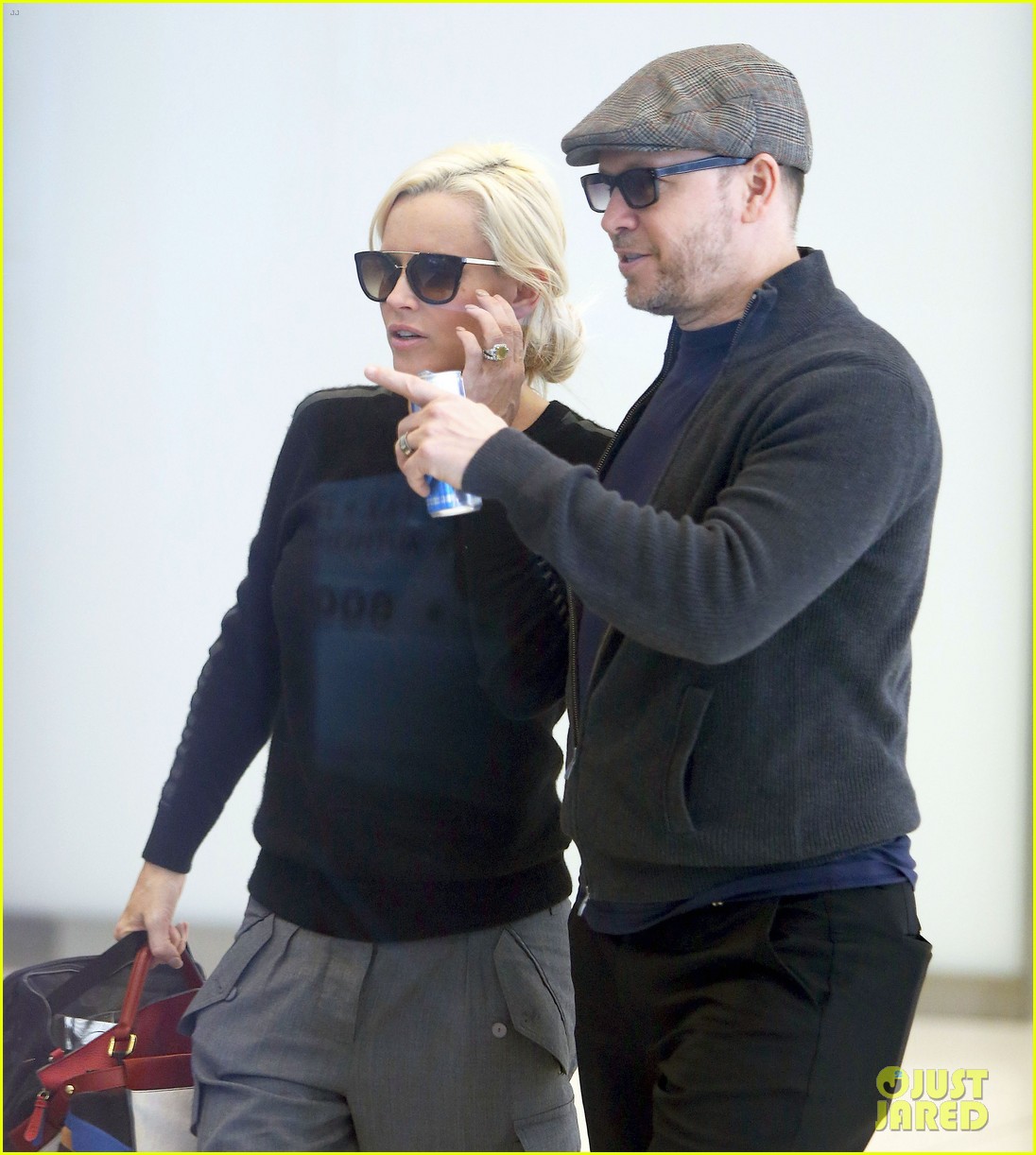 jenny mccarthy donnie wahlberg share a sweet kiss in nyc 023637512