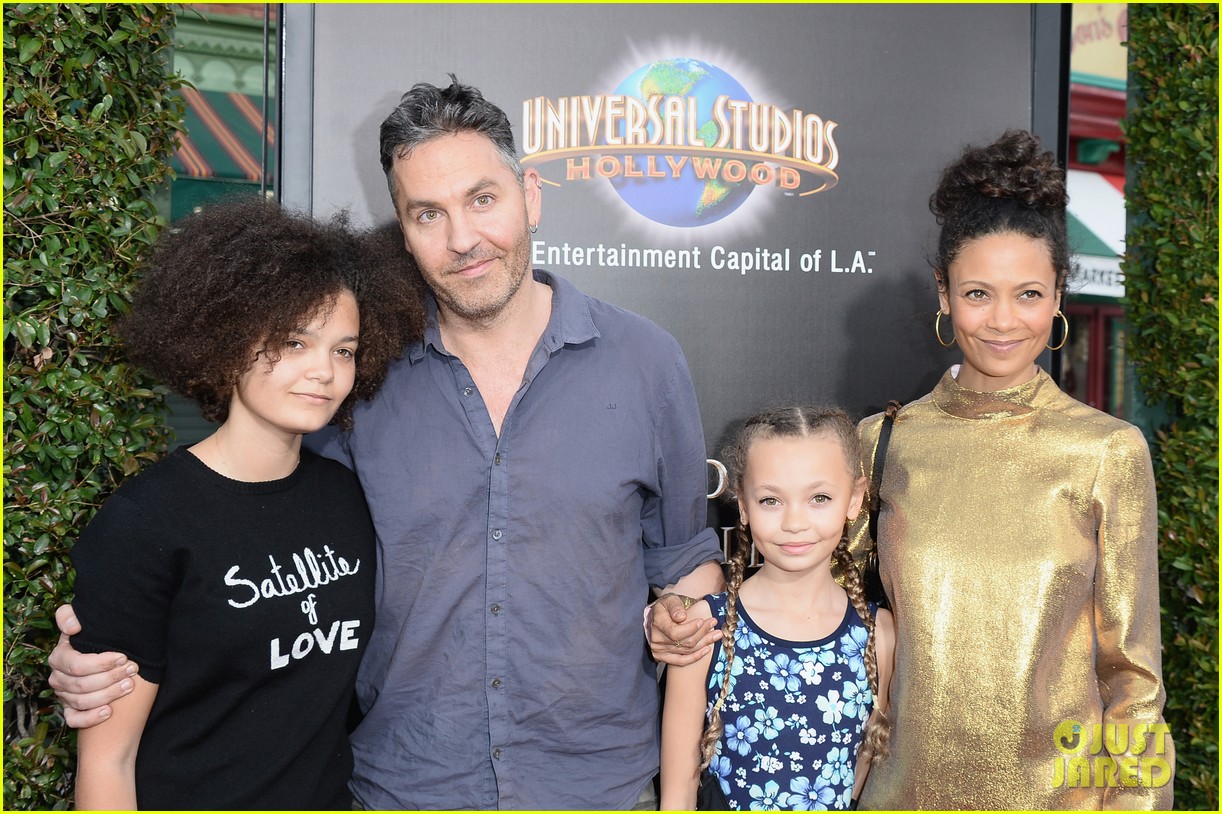 thandie newton makes it a family affair at wizarding world of harry potter opening 30