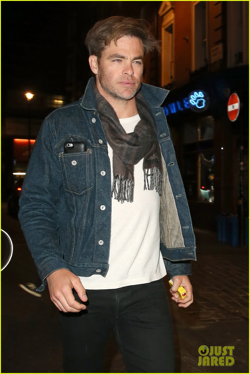 chris pine night out at chiltern firehouse 023635144