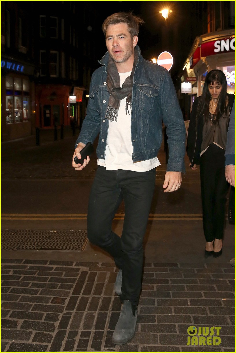chris pine night out at chiltern firehouse 08