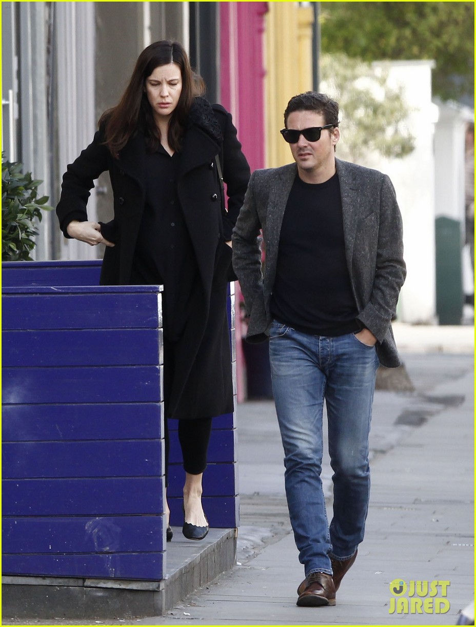 pregnant liv tyler steps out with fiance david gardner 153635385