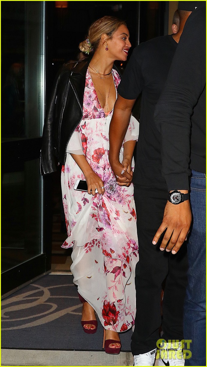 beyonce jay z step out for date night in new york city 17