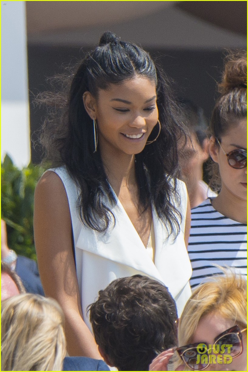 chanel iman gets cglam at cannes party 123659848