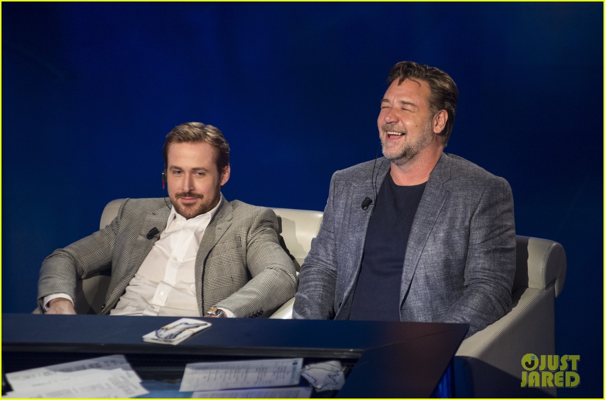 ryan gosling russell crowe get yelled at for not promoting the nice guys right 103663871