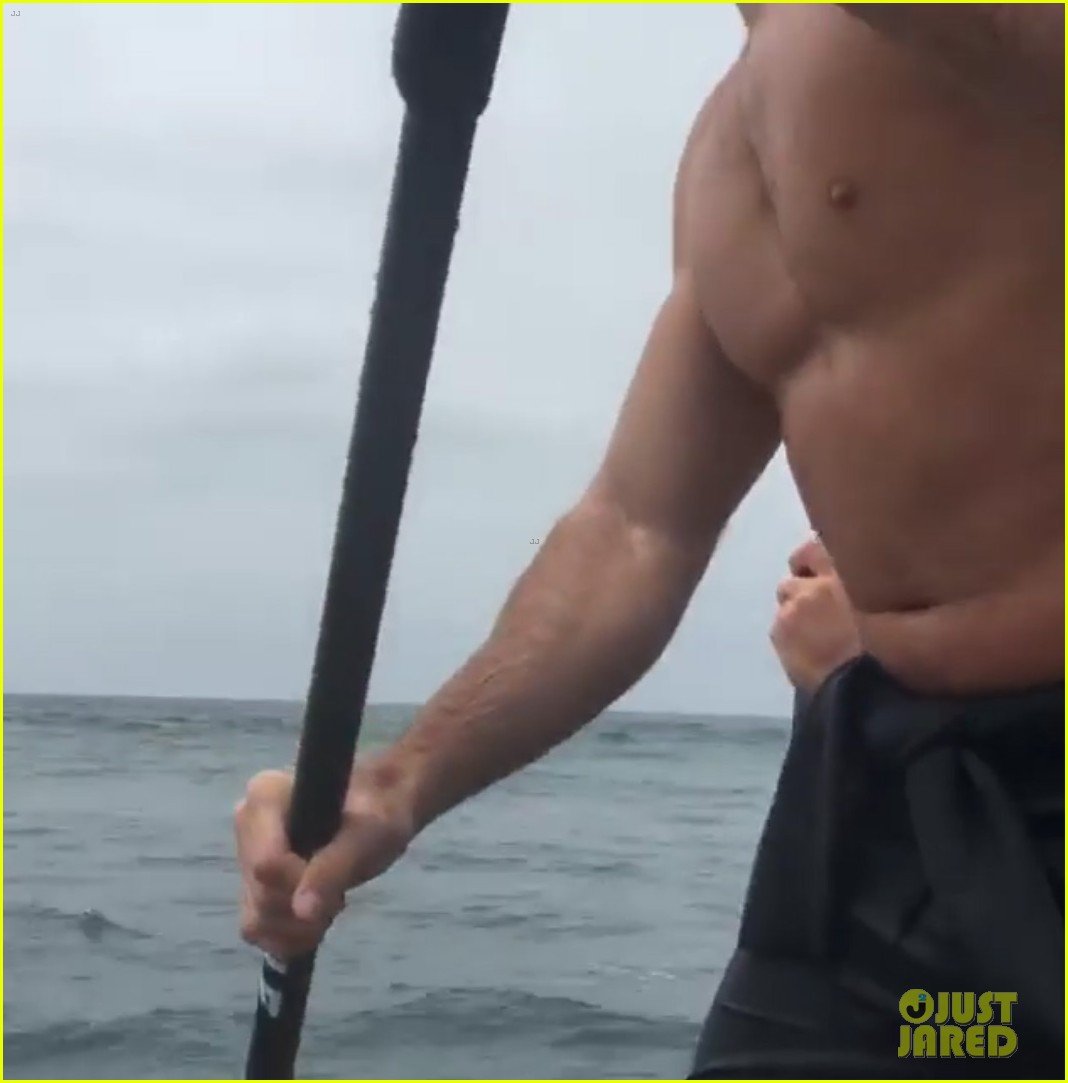 scott eastwood went shirtless in live surfing stream video 123654527