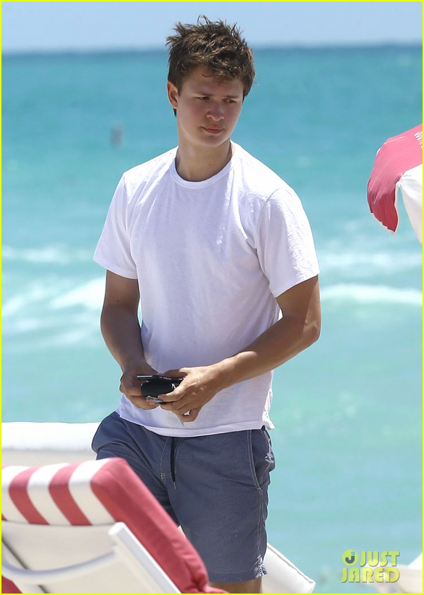 ansel elgort jets to miami beach time 063651929