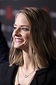 jodie foster says shes been mistaken for helen hunt many times 01