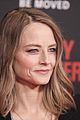jodie foster says shes been mistaken for helen hunt many times 08