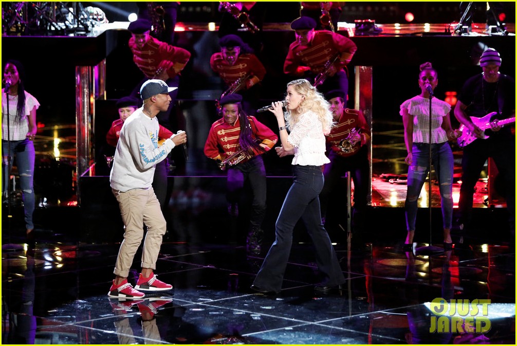 Hannah Huston: 'The Voice' Finale Performance Videos - Watch Now ...