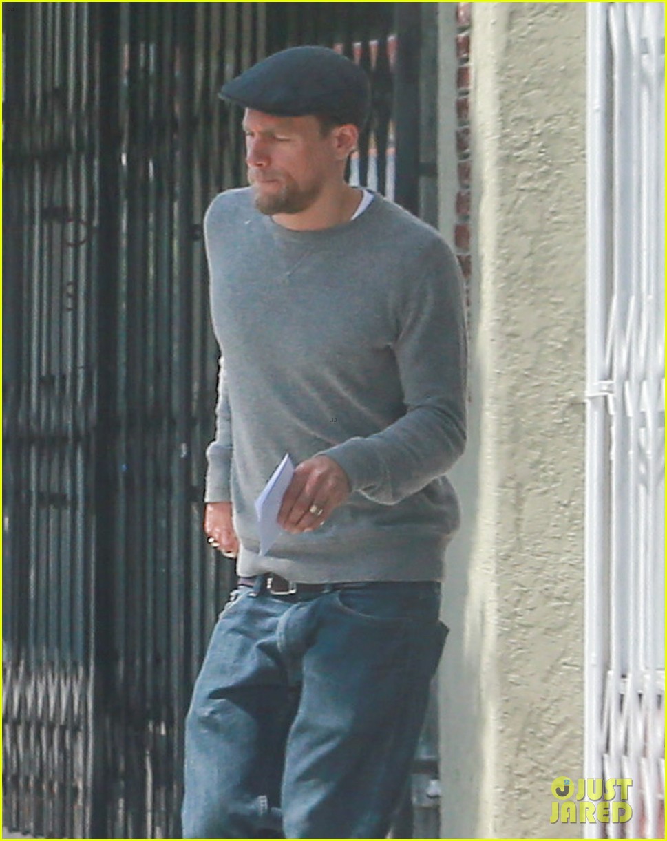 charlie hunnam shopping lunch girlfriend morgana mcnelis family 25