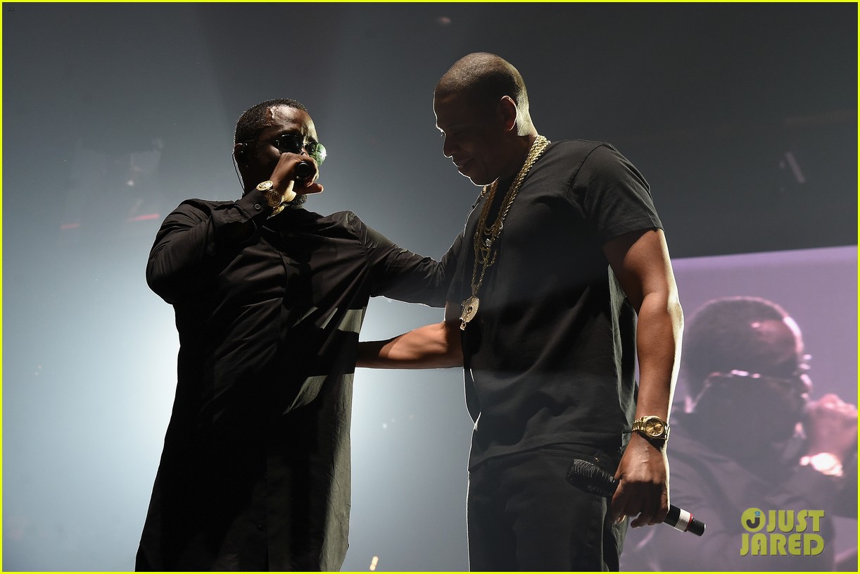 jay z gives surprise performance at bad boy reunion show 273662480