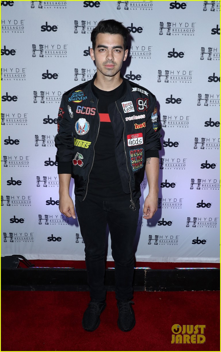 Photo joe jonas hyde appearance ash graham toothbrush vid remarks 08 Photo 3668210 Just