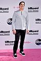 ashton kutcher mila kunis billboard music awards 2016 13