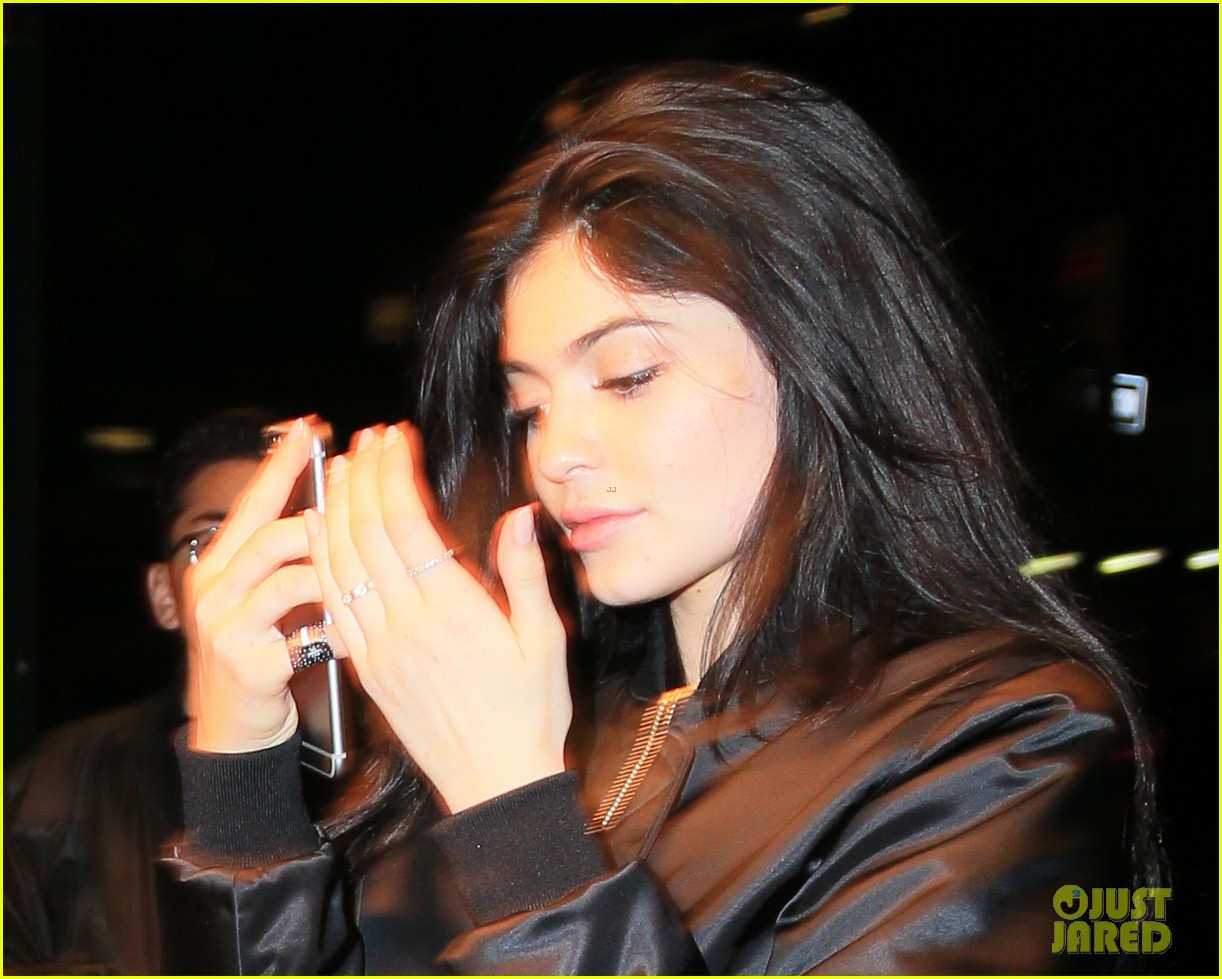 kylie jenner mysterious finger tattoo nyc 433644925