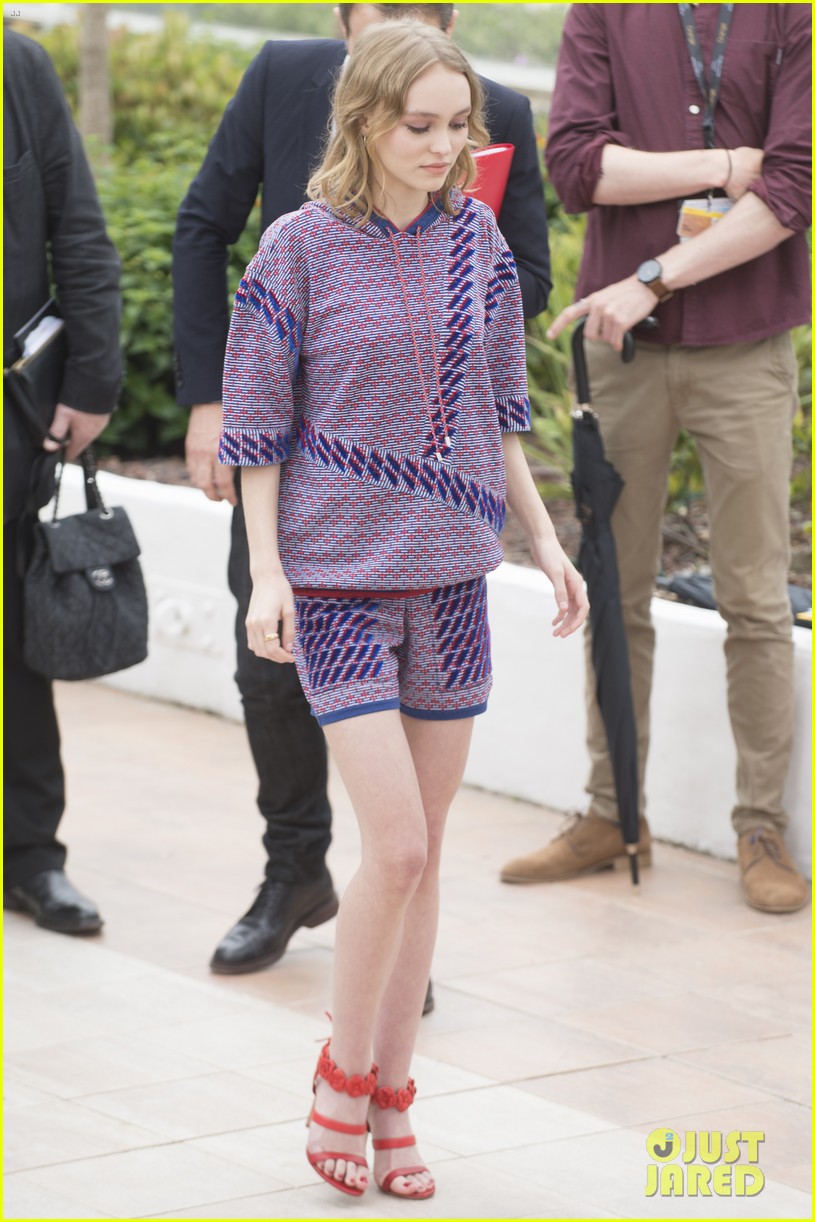 lily rose depp brings the dancer to cannes 38