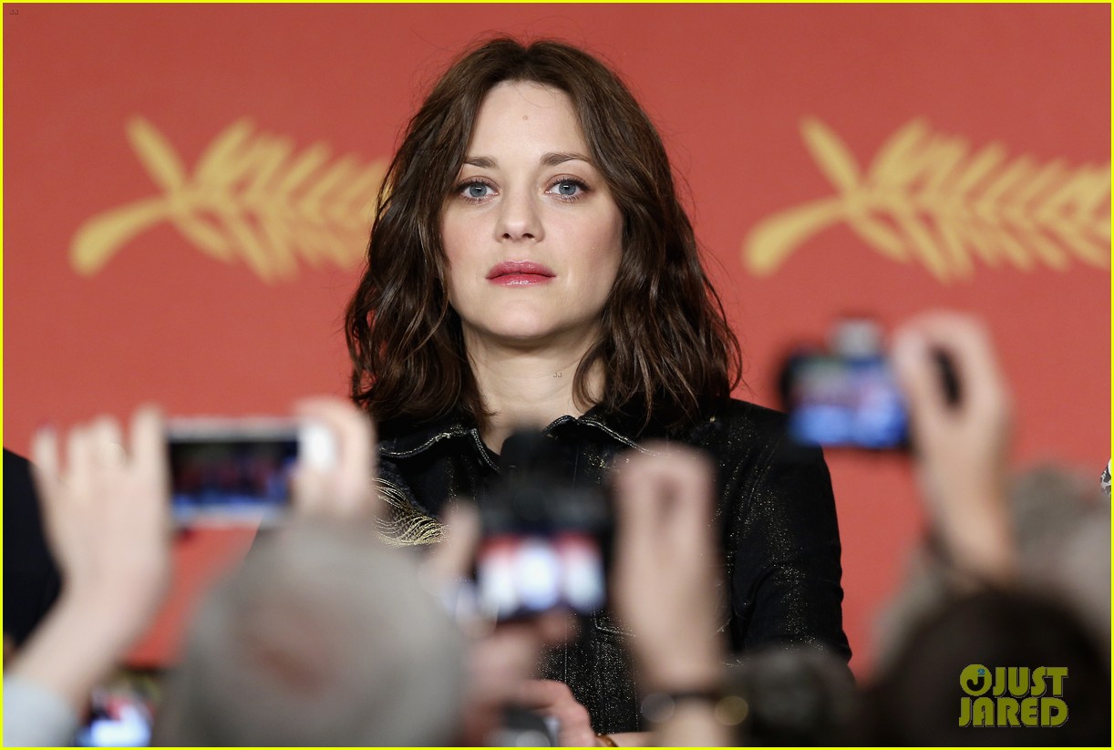 marion cotillard from land moon cannes premiere 093656847