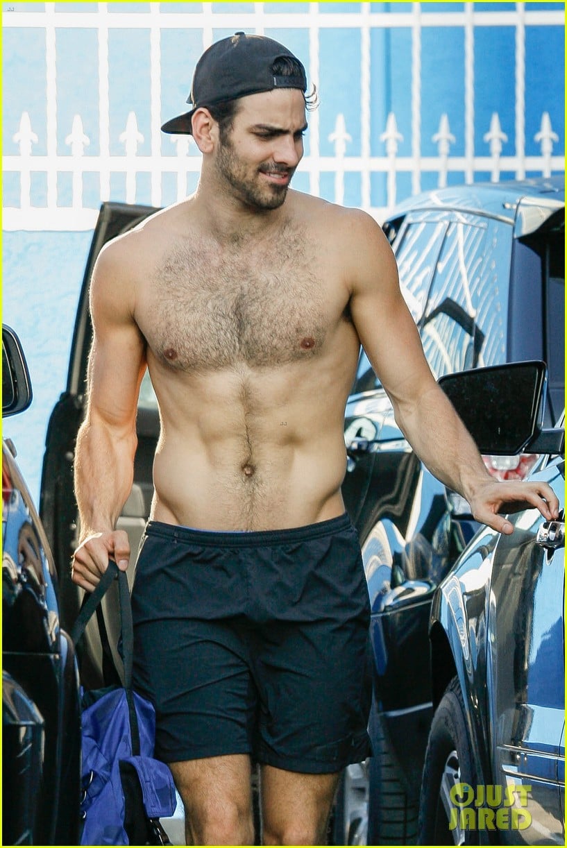Nyle DiMarco Goes Shirtless While Leaving 'DWTS' Rehearsals : Photo 3655192 | Photos | Just