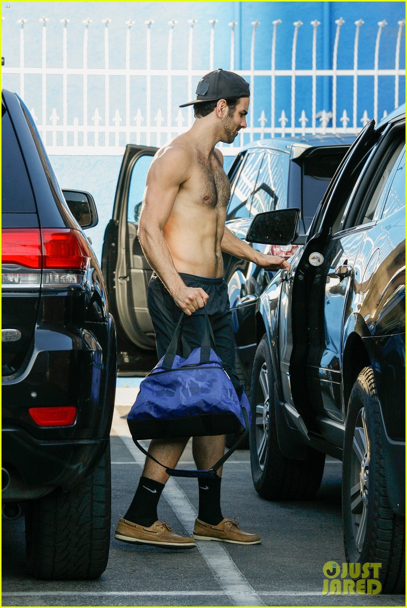nyle dimarco goes shirtless while leaving dwts rehearsals 083655198