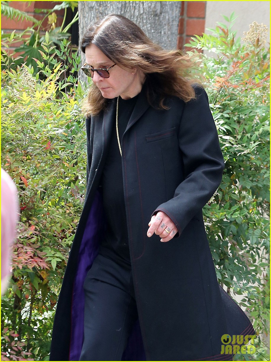 Ozzy Osbourne Wears Wedding Ring Amid Affair Rumors: Photo 3653219 ...