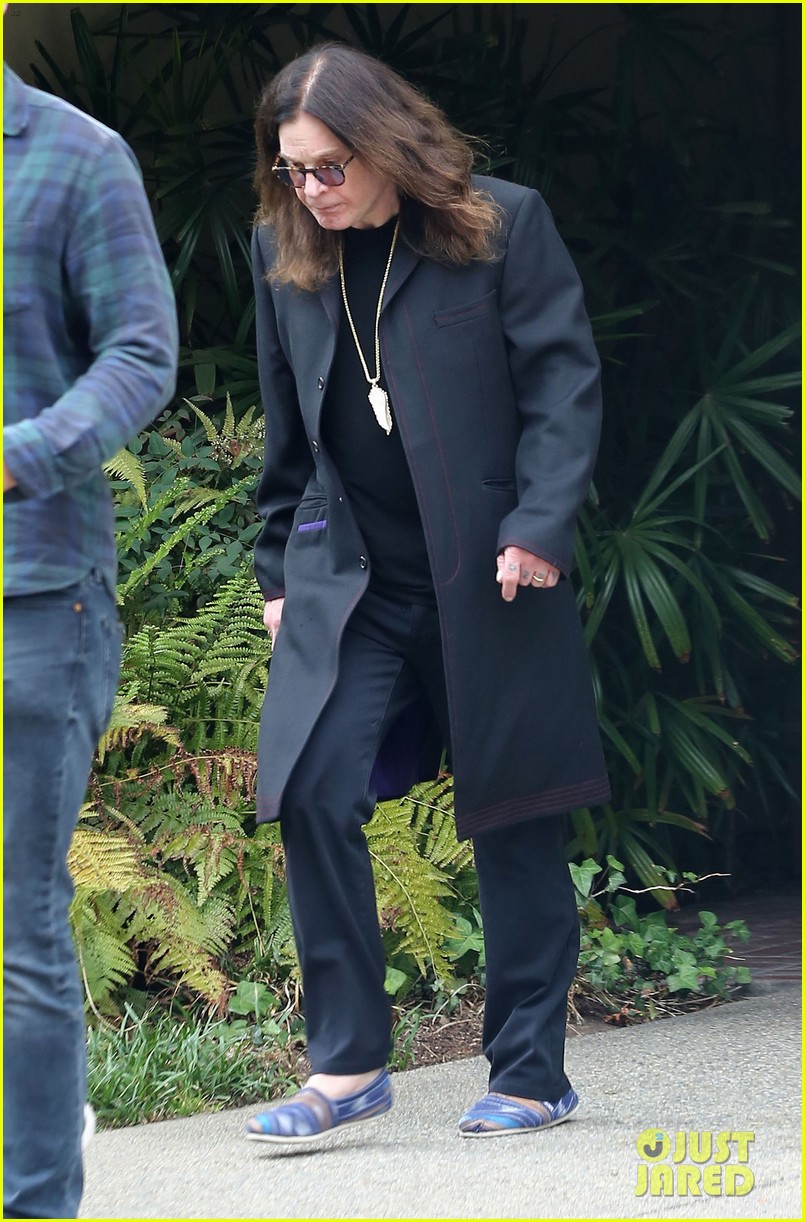 Ozzy Osbourne Wears Wedding Ring Amid Affair Rumors: Photo 3653228 ...
