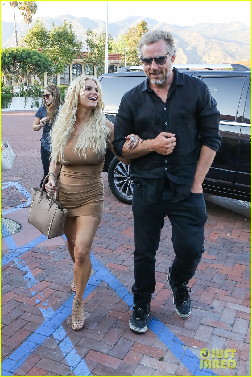 jessica simpson steps out after teasing her return to music 13
