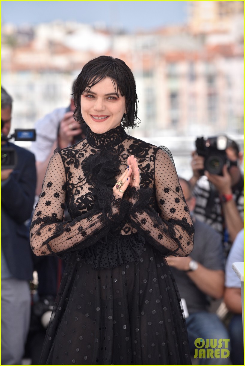 soko the stopover photocall cannes 303660025