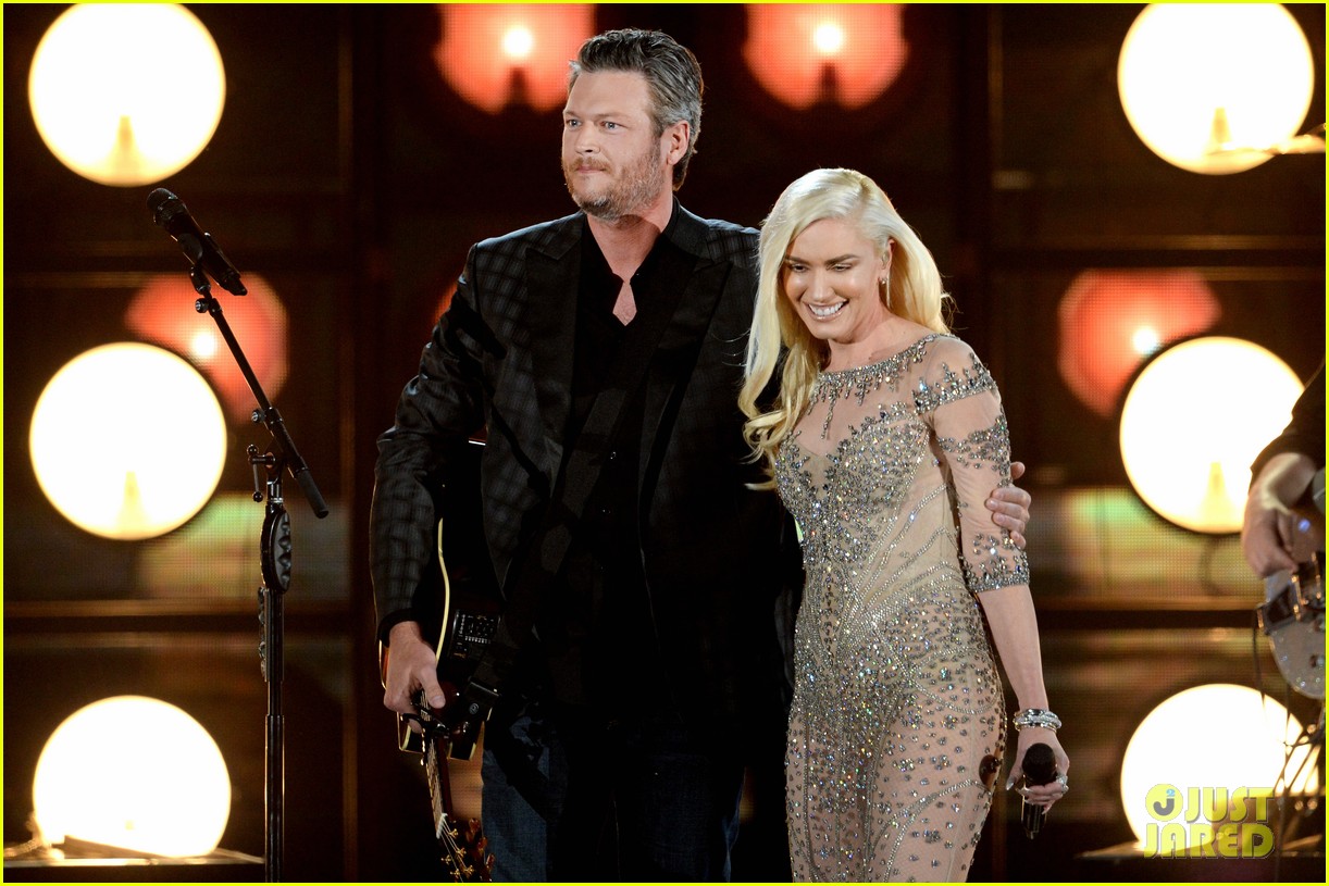 Gwen Stefani & Blake Shelton's Billboard Music Awards 2016 Performance